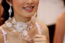 如东人妖皇后(中国富豪娶人妖皇后)