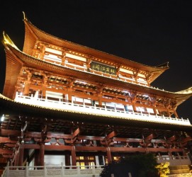 如东长沙旅游攻略(长沙旅游攻略景点必去长沙美食街)
