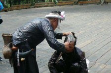 如东欲带老伴游遍中国(带着老伴去旅游)