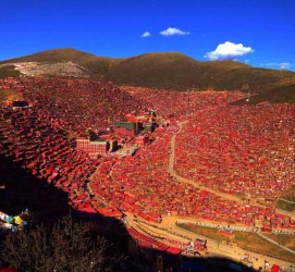 如东色达旅游攻略(成都到色达旅游攻略)