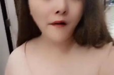 如东美院系花兼职死商务模特(美院系花兼职商务模特第2部一边看球一边玩)