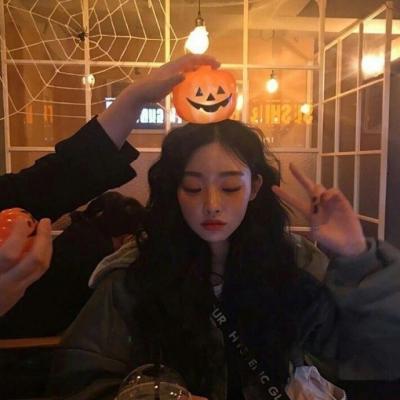 如东伴游玩耍释放压力，尽情放松表情