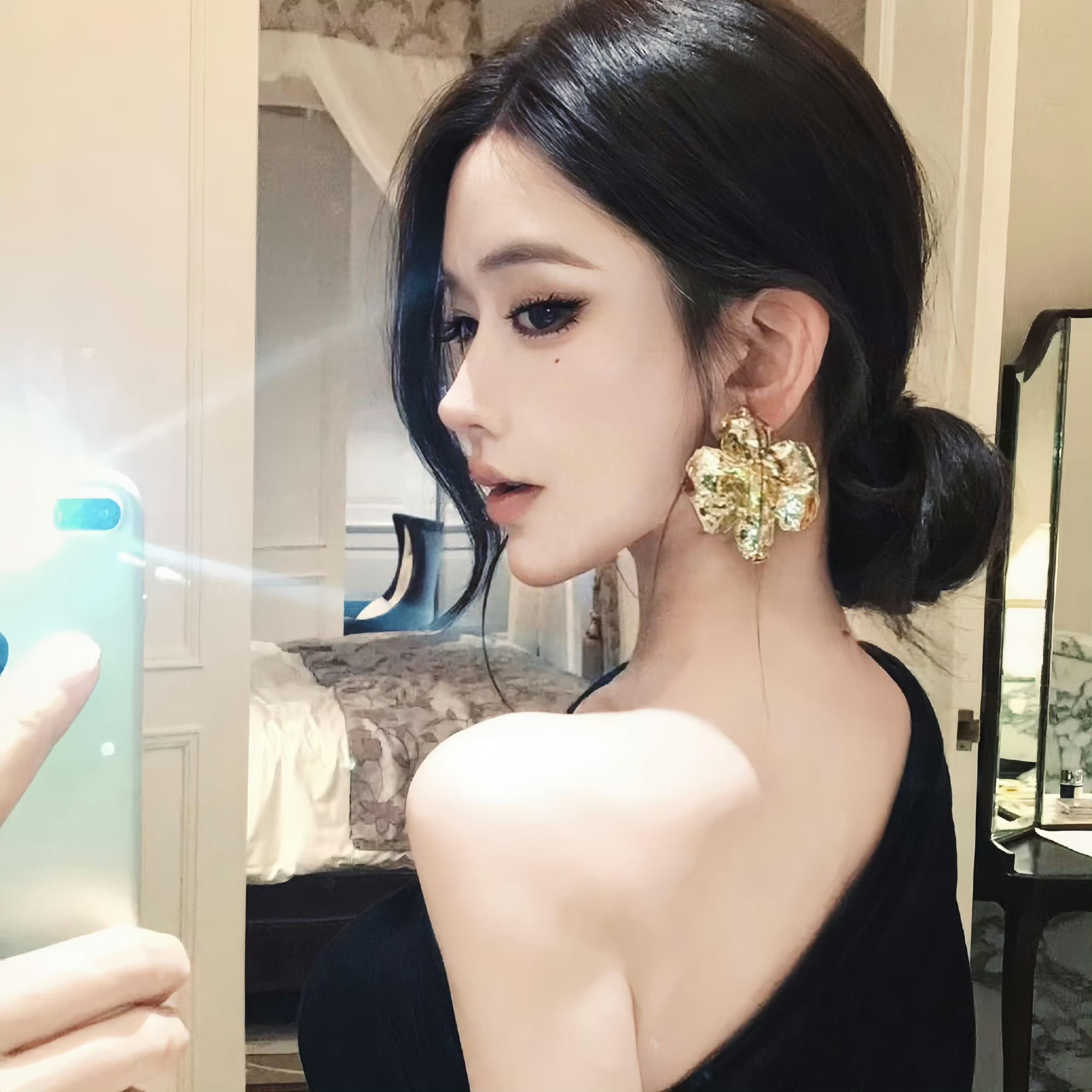 如东伴游女生靖骊萍的资料