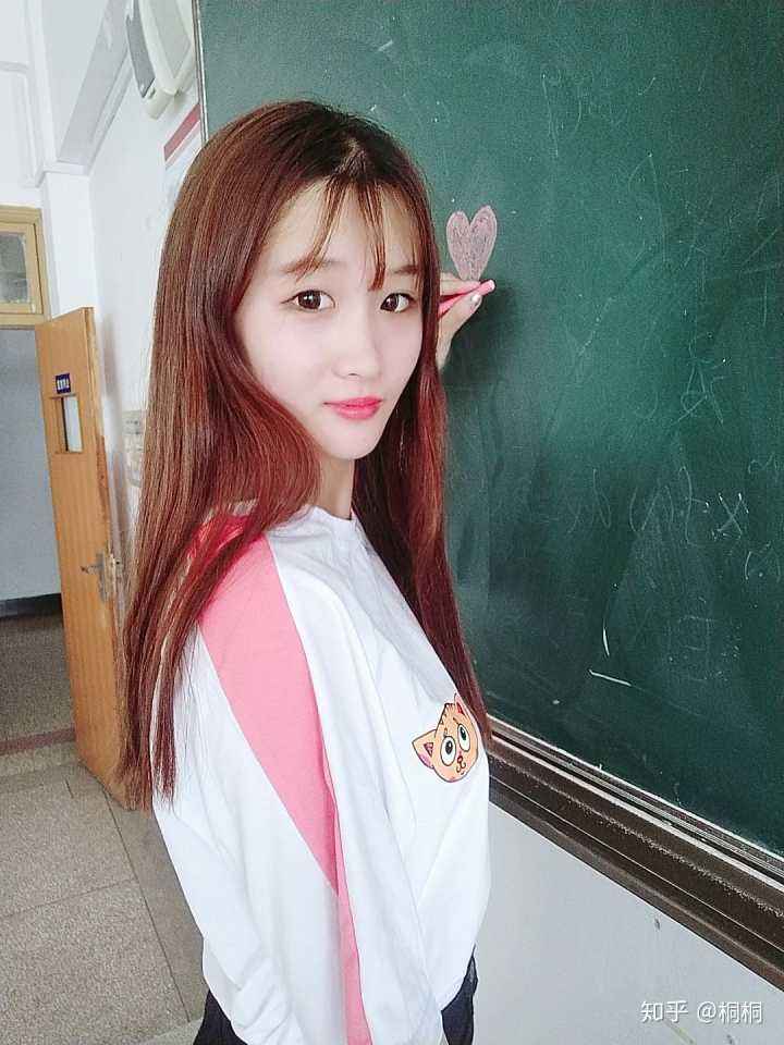 大学生兼职淘宝模特的价格(淘宝大学生兼职模特工资一般几)